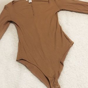 Brown/tan long sleeve bodysuit